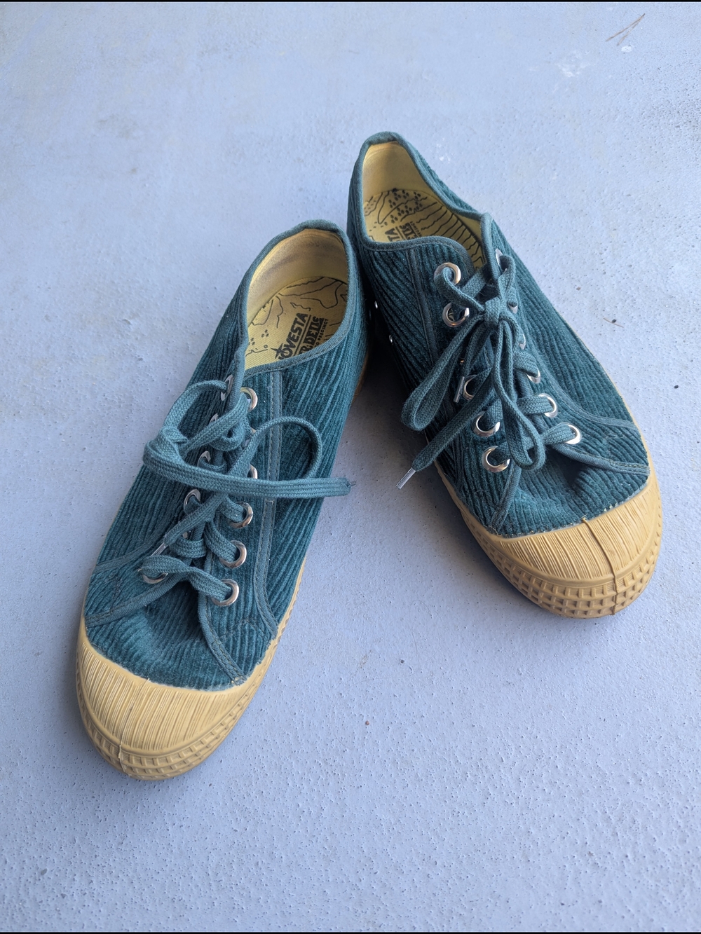 Novesta Green Corduroy Sneakers